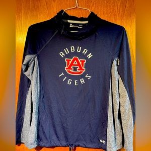 Auburn Under Armour Women’s Medium Lightweight Hoodie.